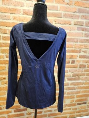 CALIA by Carrie Underwood Navy Long-Sleeve V-Back Top
